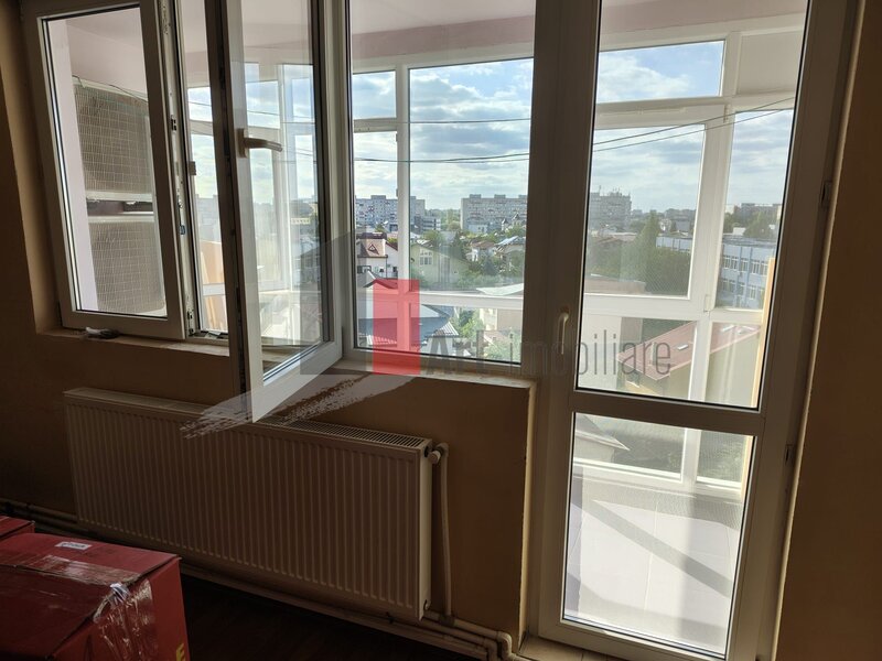 Vanzare apartament 3 camere cu centrala Bd. Obregia - Fantana Florilor