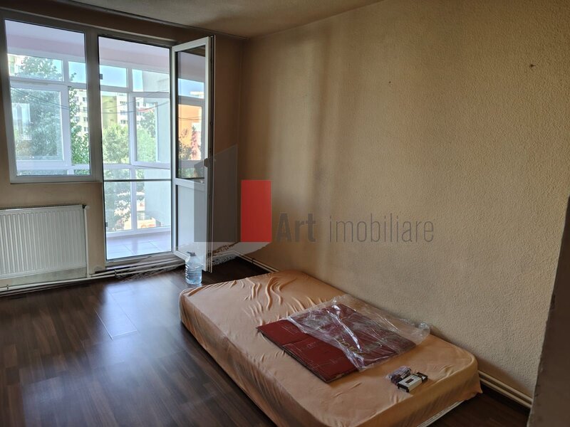 Vanzare apartament 3 camere cu centrala Bd. Obregia - Fantana Florilor