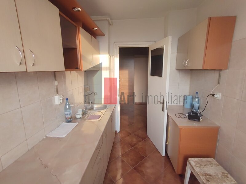 Obregia - Fantana Florilor Vanzare apartament 3 camere cu centrala