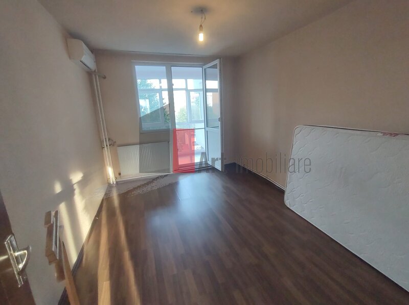 Obregia - Fantana Florilor Vanzare apartament 3 camere cu centrala
